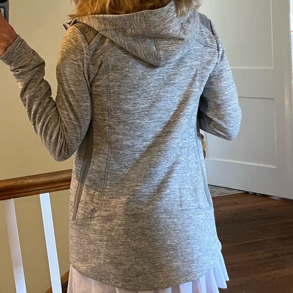 Athleta Stronger Hoodie XS - Picture 10 of 10